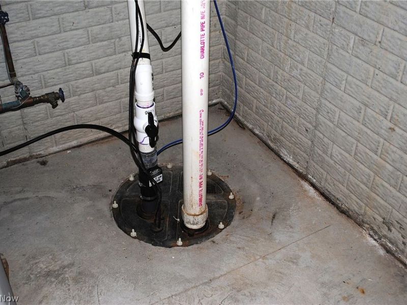 705 Willow Creek Drive, Amherst, OH 44001 Photo 38