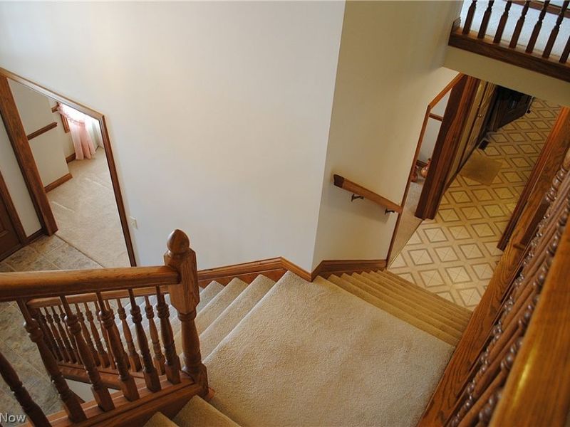 705 Willow Creek Drive, Amherst, OH 44001 Photo 5