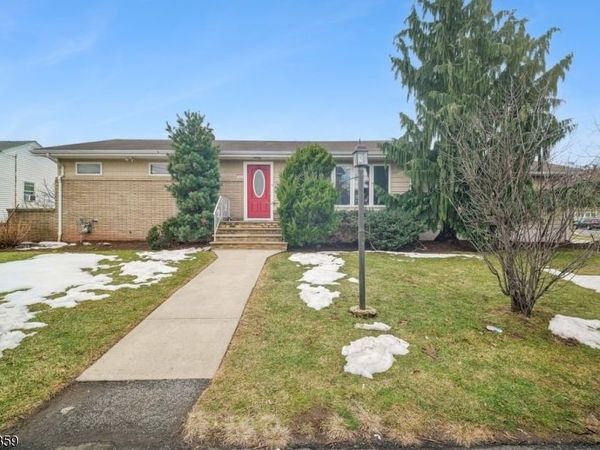 125 Laurita St, Linden, NJ 07036