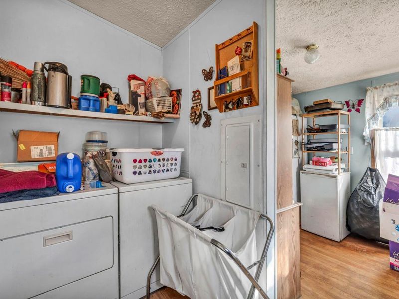 110 Inah Avenue, Columbus, OH 43228 Photo 11