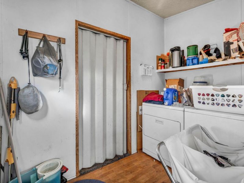 110 Inah Avenue, Columbus, OH 43228 Photo 12