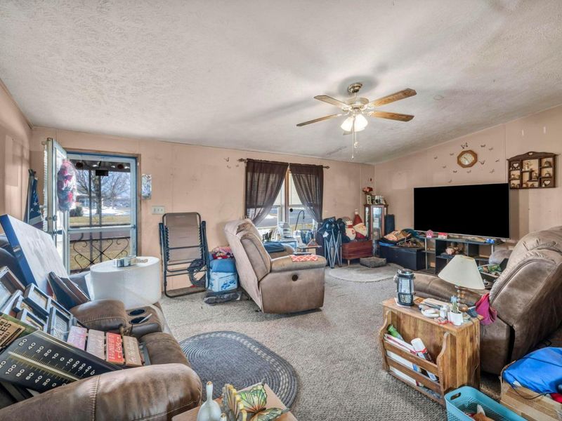 110 Inah Avenue, Columbus, OH 43228 Photo 3