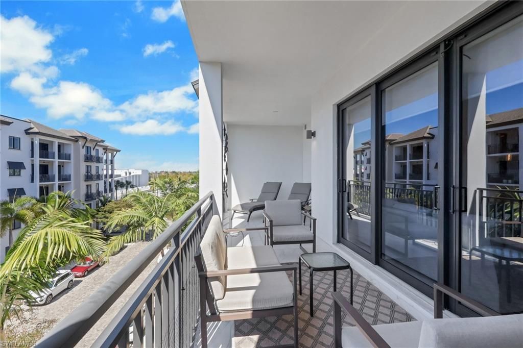 1135 3rd Ave S, Unit 403, Naples, FL 34102 Photo