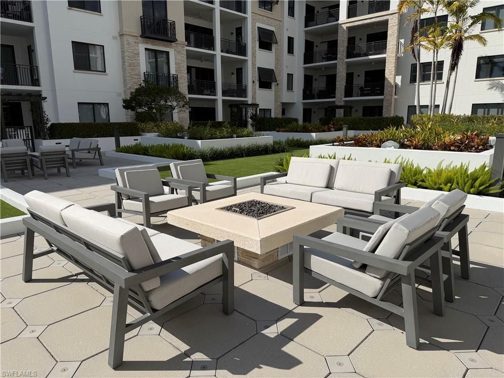 1135 3rd Ave S, Unit 403, Naples, FL 34102 Photo