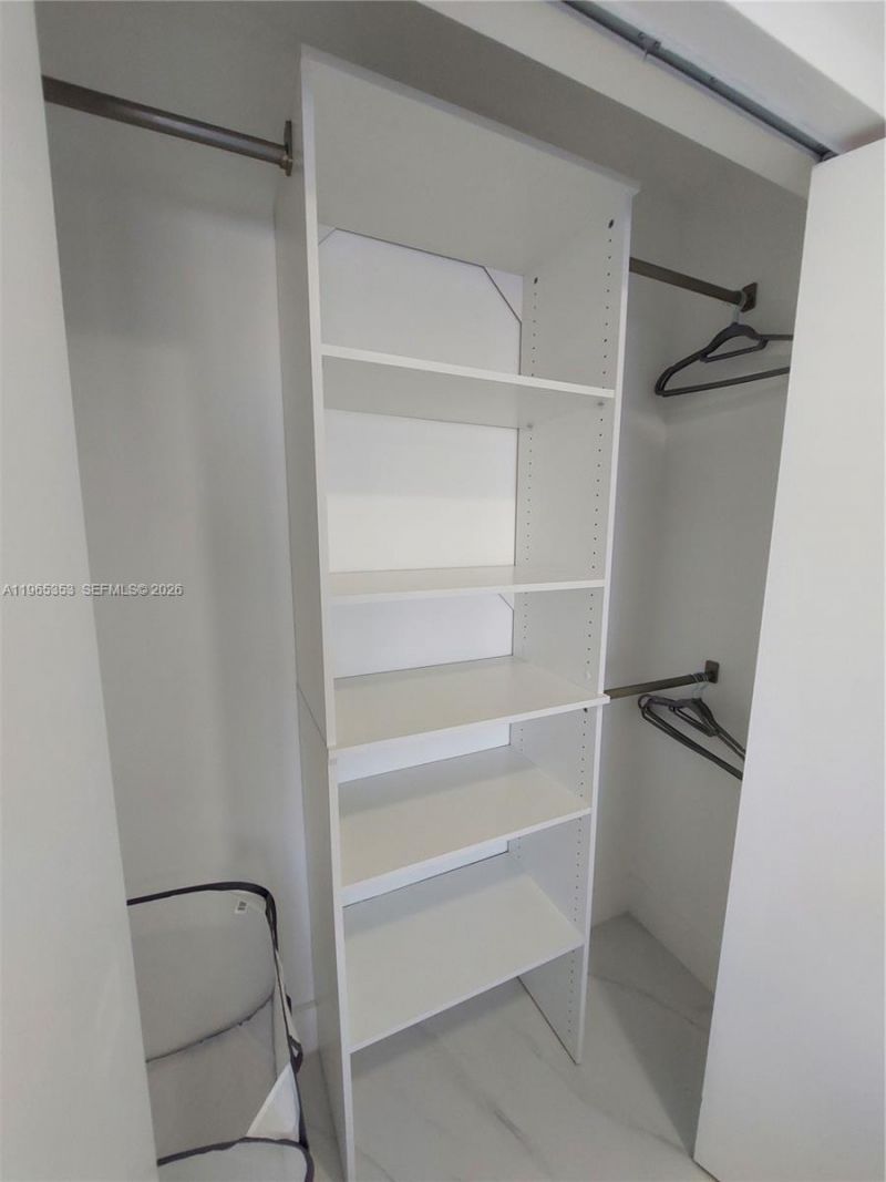 400 Golden Isles Dr, Unit 47, Hallandale Beach, FL 33009 Photo