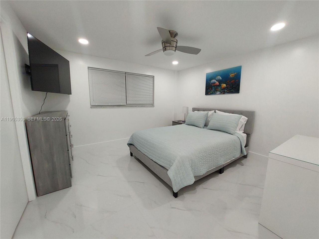 400 Golden Isles Dr, Unit 47, Hallandale Beach, FL 33009 Photo