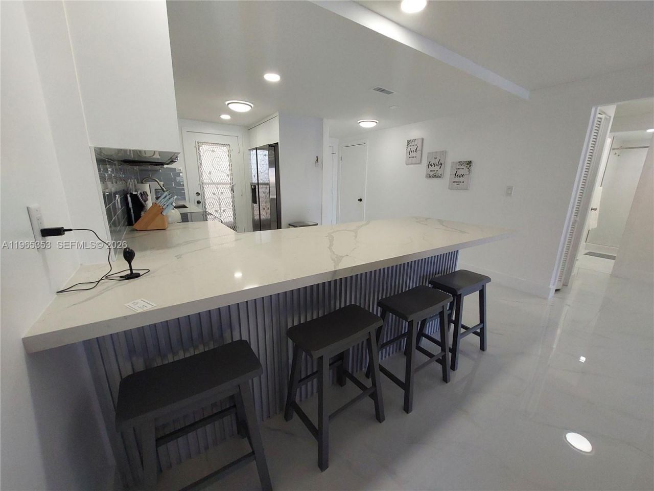 400 Golden Isles Dr, Unit 47, Hallandale Beach, FL 33009 Photo