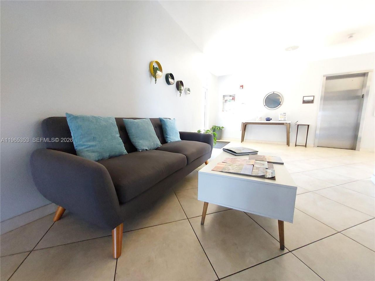 400 Golden Isles Dr, Unit 47, Hallandale Beach, FL 33009 Photo