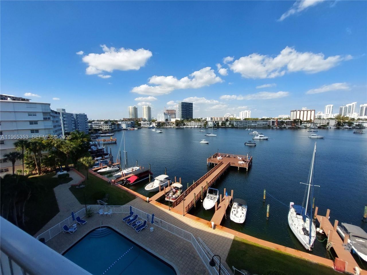 400 Golden Isles Dr, Unit 47, Hallandale Beach, FL 33009 Photo