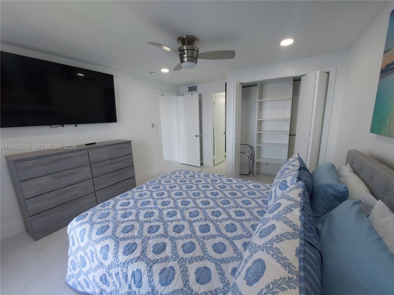 400 Golden Isles Dr, Unit 47, Hallandale Beach, FL 33009 Photo