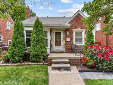 8098 Winona Avenue, Allen Park, MI 48101