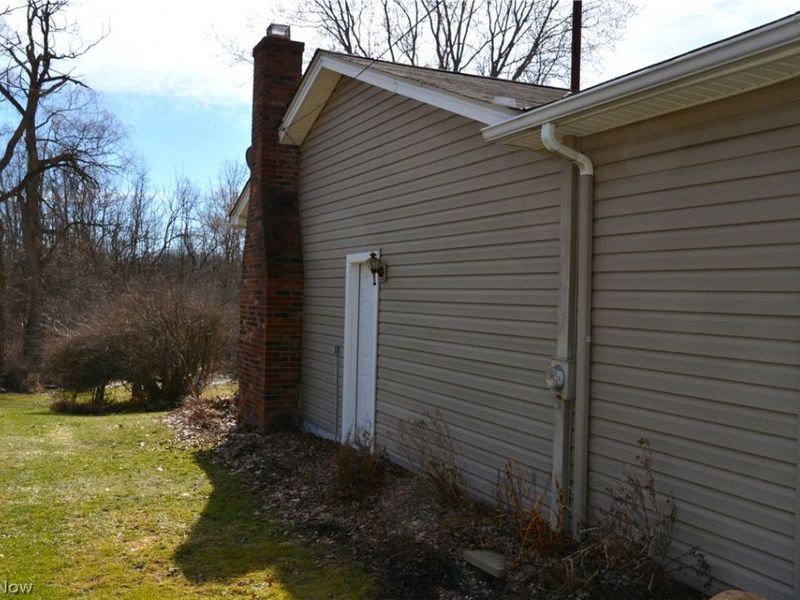 2405 Weymouth Road, Hinckley, OH 44233 Photo 4