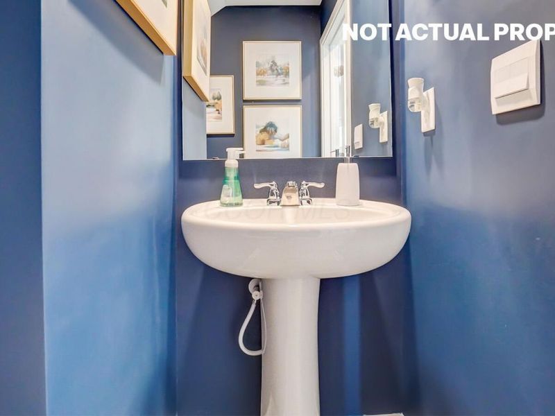 6312 Marinelli Drive North, Columbus, OH 43228 Photo 16