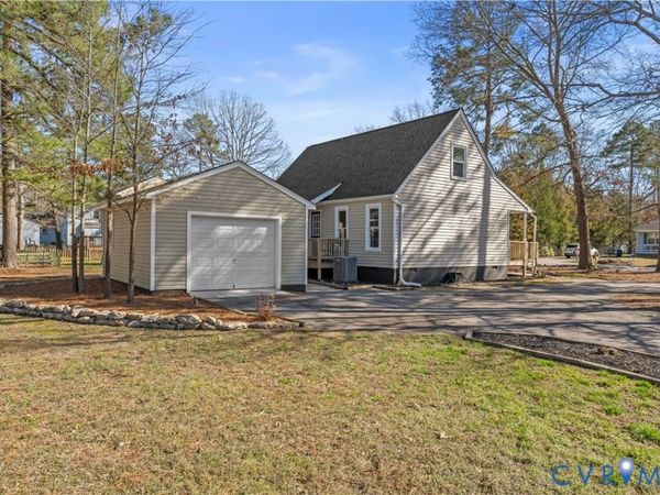 24204 Gloria Drive, Petersburg, VA 23803