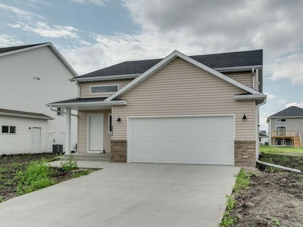 3843 19th Street S, Moorhead, MN 56560