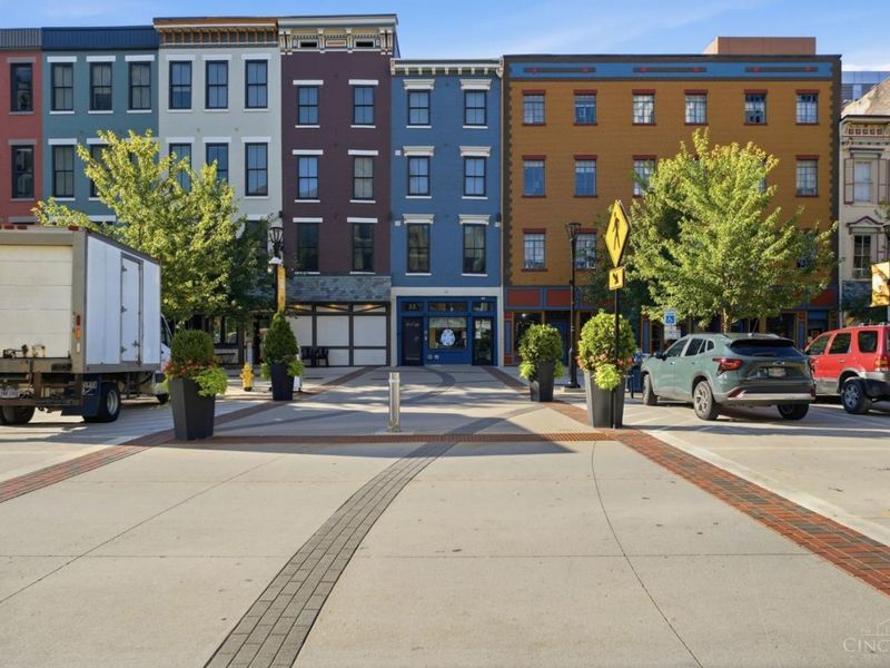 33 E Court Street, Unit 403, Cincinnati, OH 45202 Photo 3