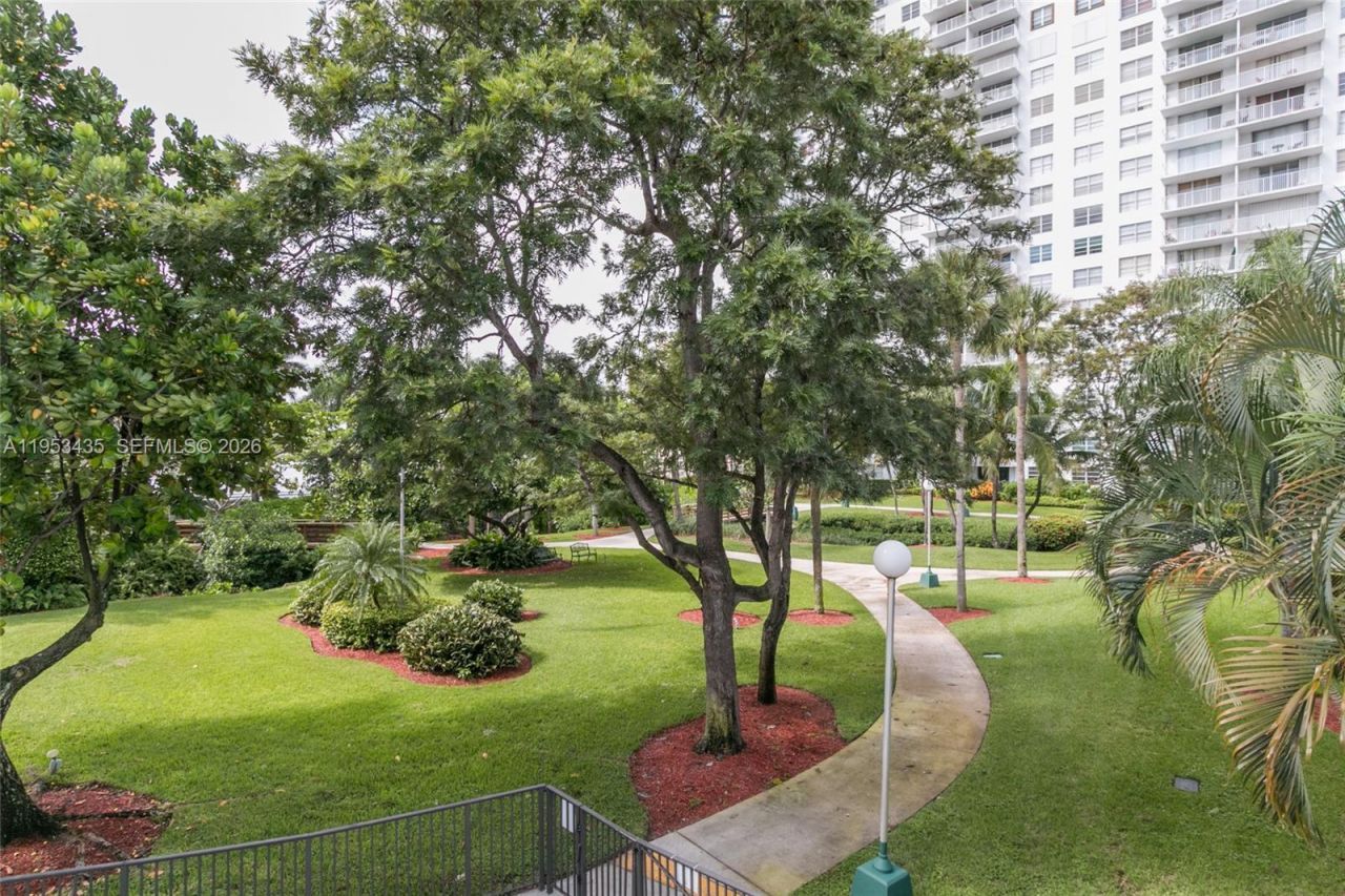 2851 NE 183rd St, Unit 1512E, Aventura, FL 33160 Photo