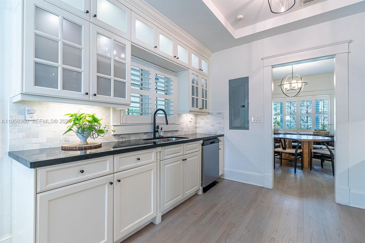 428 Giralda Ave, Coral Gables, FL 33134 Photo