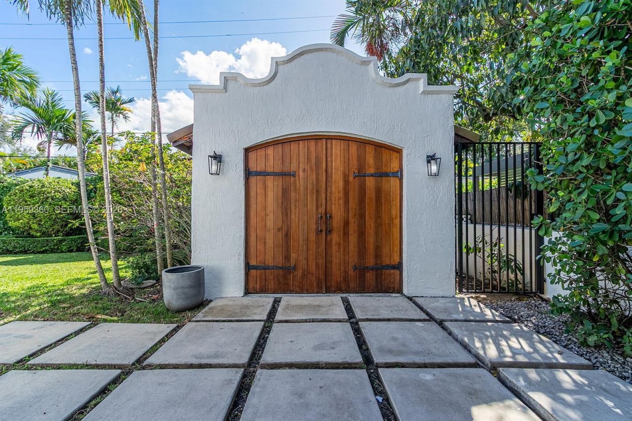 428 Giralda Ave, Coral Gables, FL 33134 Photo