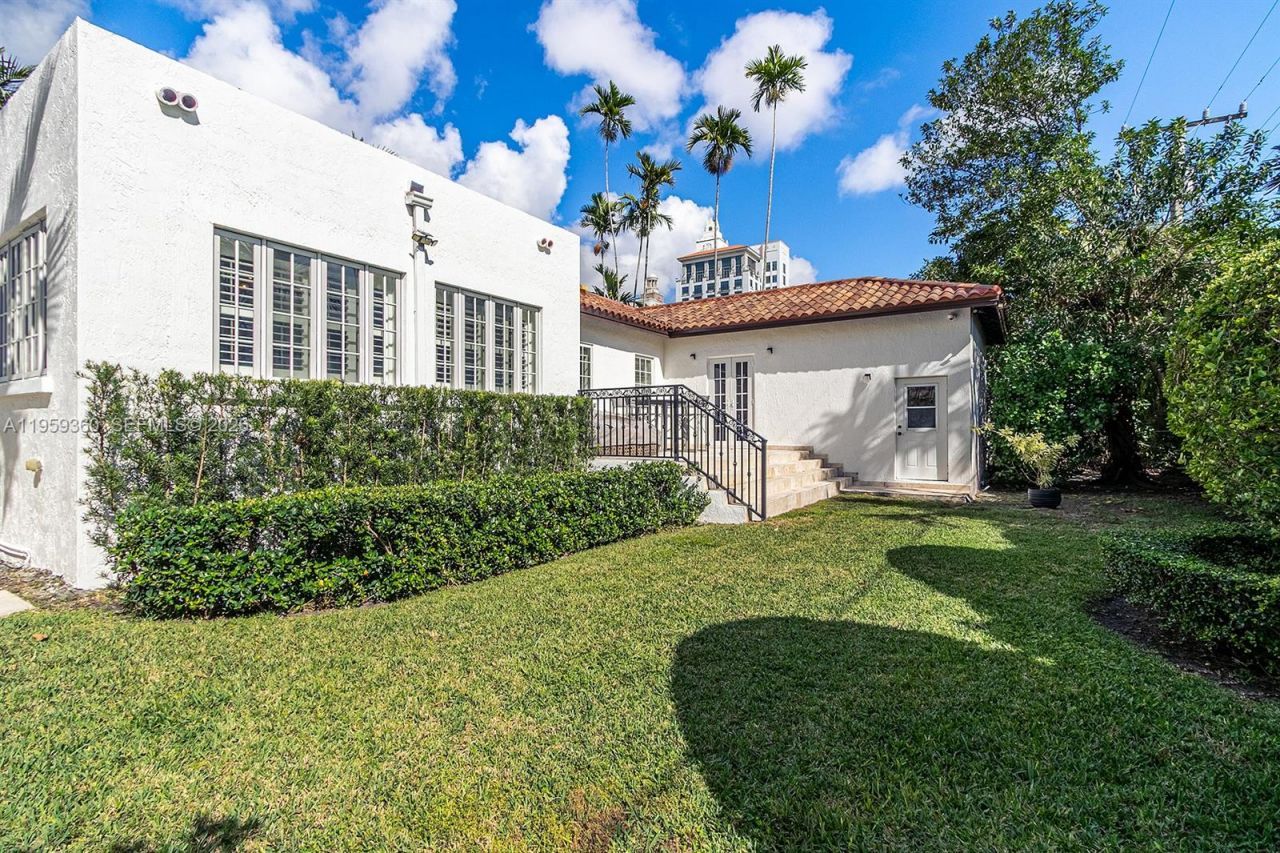 428 Giralda Ave, Coral Gables, FL 33134 Photo