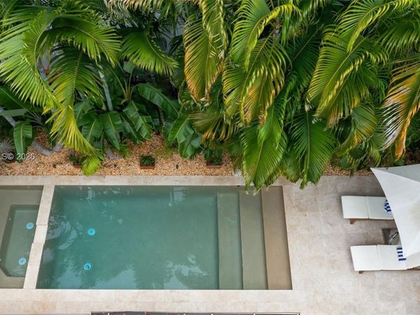 1737 SW 10th St, Miami, FL 33135