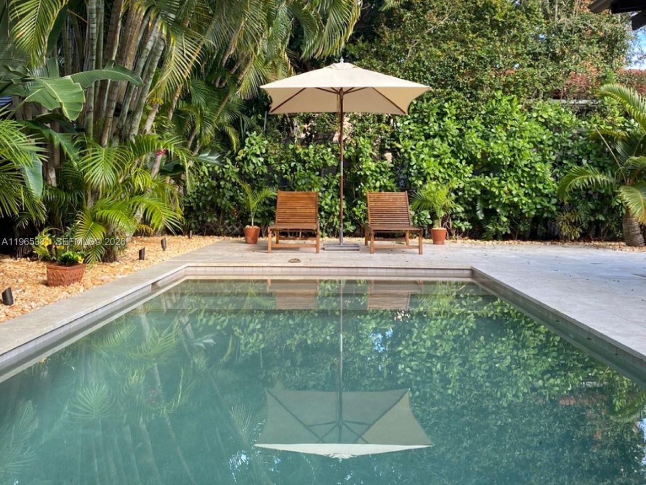 1737 SW 10th St , Miami, FL 33135 Photo