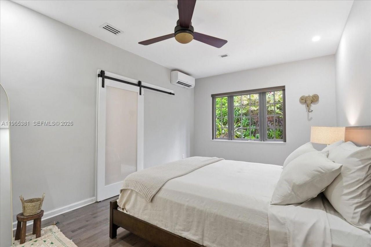 1737 SW 10th St, Miami, FL 33135 Photo