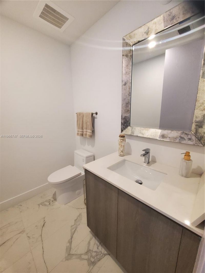 17550 Collins , Unit 1402, Sunny Isles Beach, FL 33160 Photo