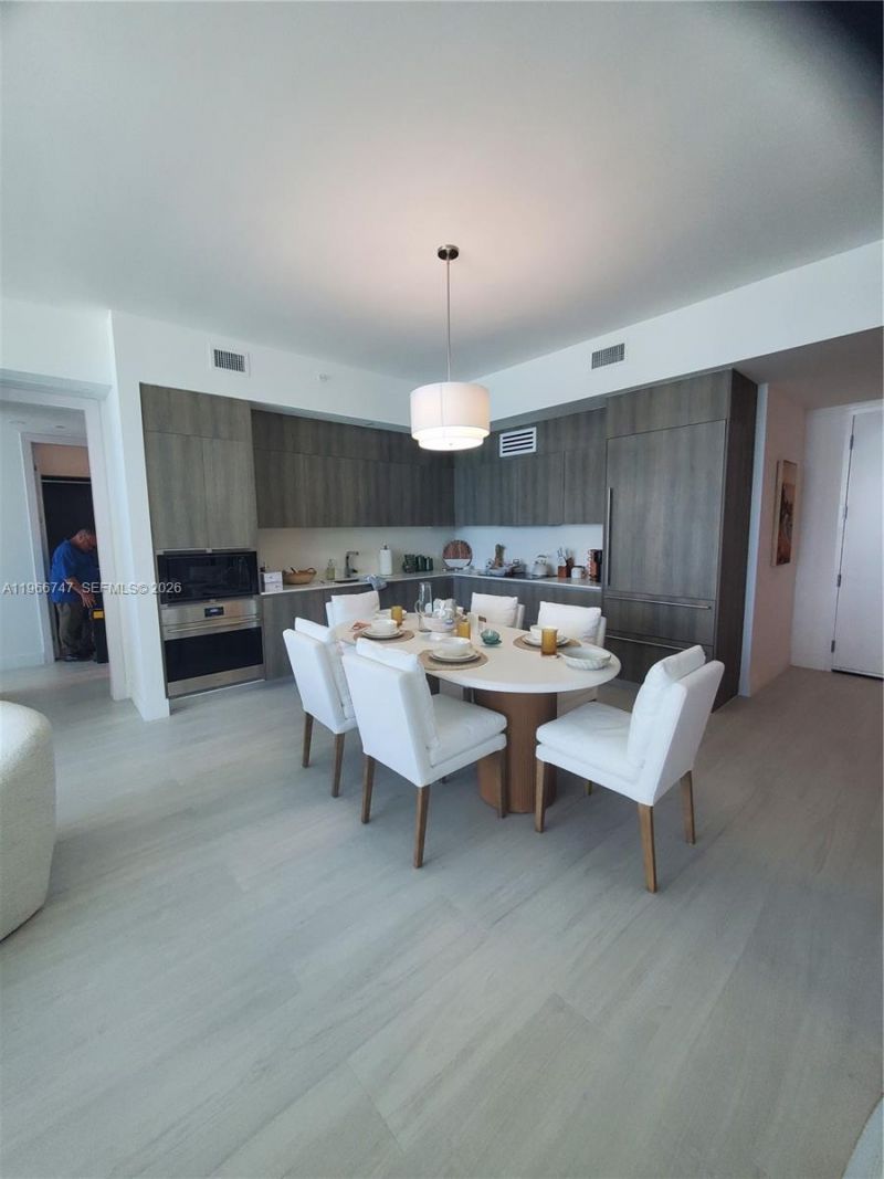17550 Collins , Unit 1402, Sunny Isles Beach, FL 33160 Photo