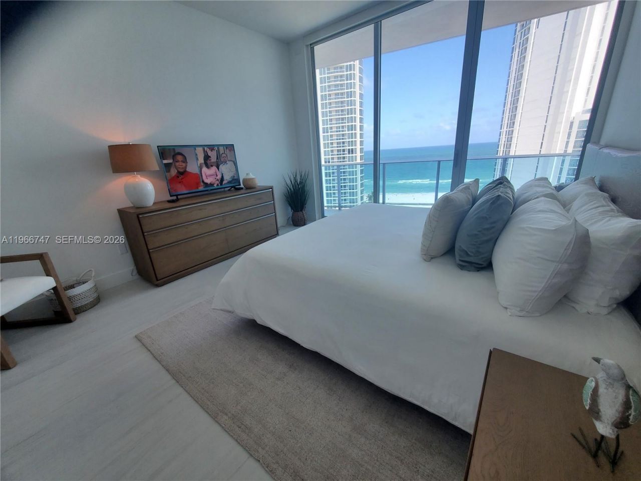 17550 Collins , Unit 1402, Sunny Isles Beach, FL 33160 Photo