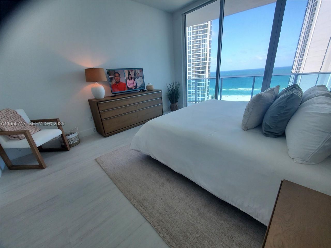17550 Collins , Unit 1402, Sunny Isles Beach, FL 33160 Photo