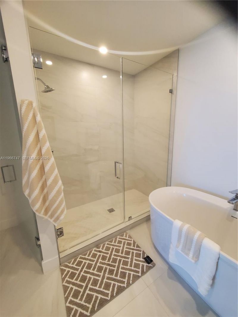 17550 Collins , Unit 1402, Sunny Isles Beach, FL 33160 Photo