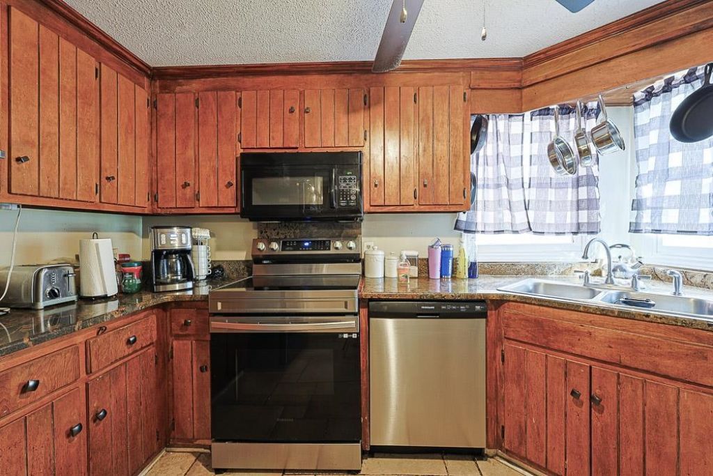 3750 Limerick Rd.  Photo 6