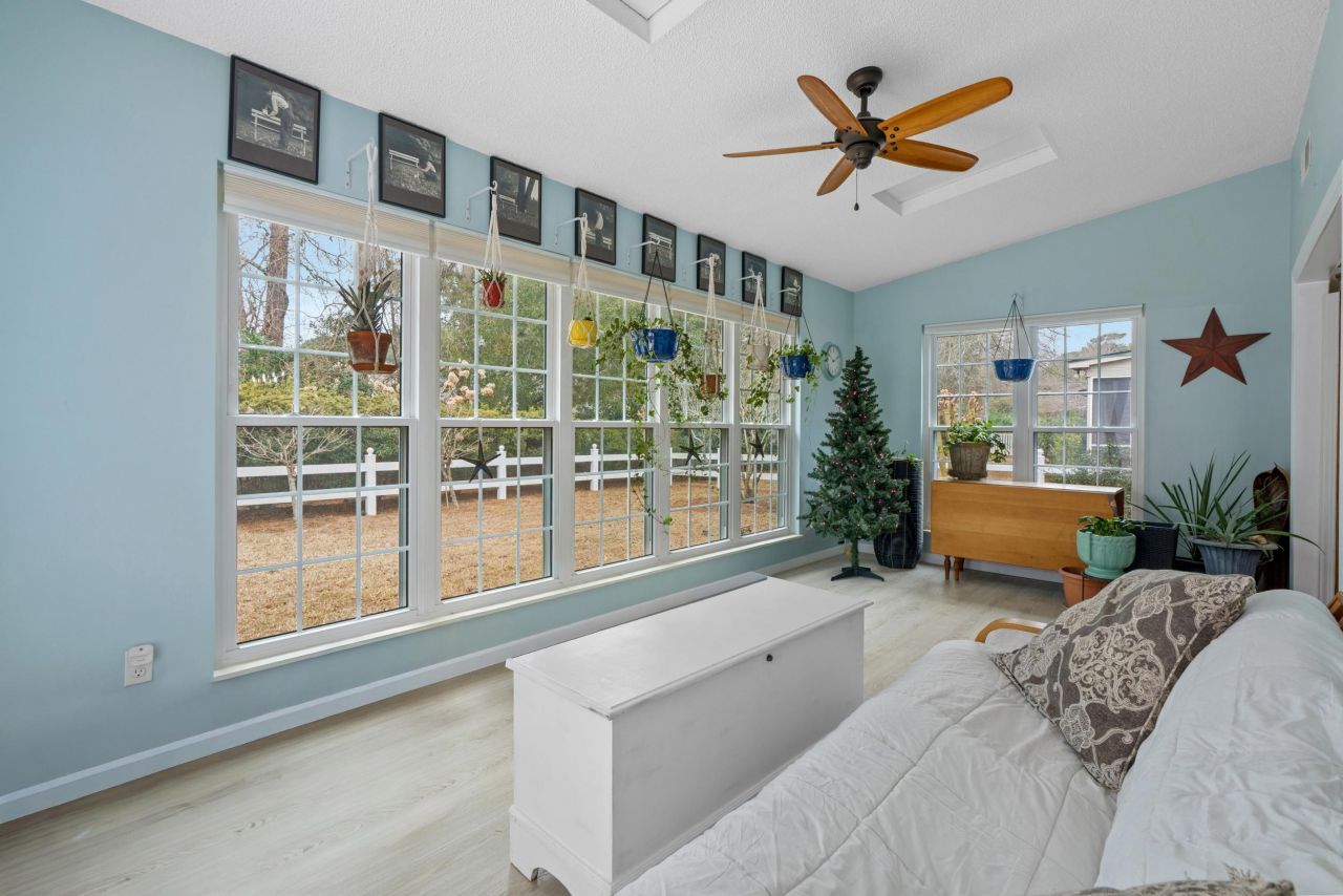 1104 Fox Sparrow Dr. Photo 19