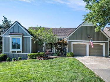 1985 W 123rd Place, Leawood, KS 66209