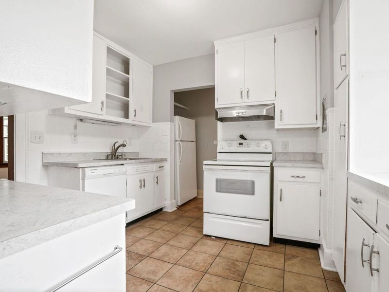 126 Erie Road, Columbus, OH 43214 Photo 21