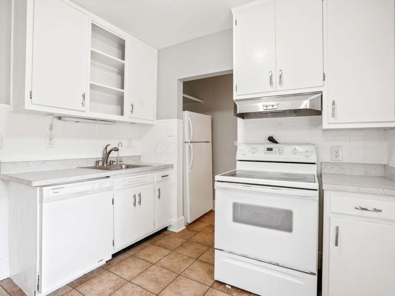 126 Erie Road, Columbus, OH 43214 Photo 22