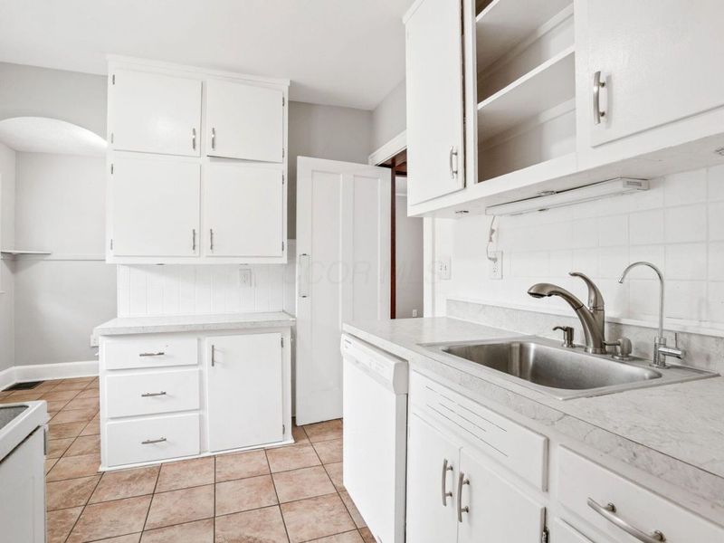 126 Erie Road, Columbus, OH 43214 Photo 24