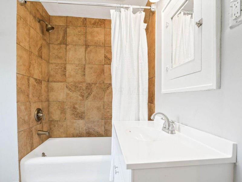 126 Erie Road, Columbus, OH 43214 Photo 26