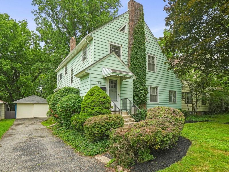 126 Erie Road, Columbus, OH 43214 Photo 3