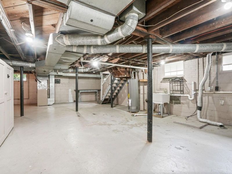 126 Erie Road, Columbus, OH 43214 Photo 36