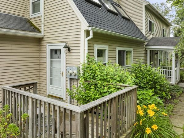 5 Hillside Place, Unit 2, Boothbay, ME 04537