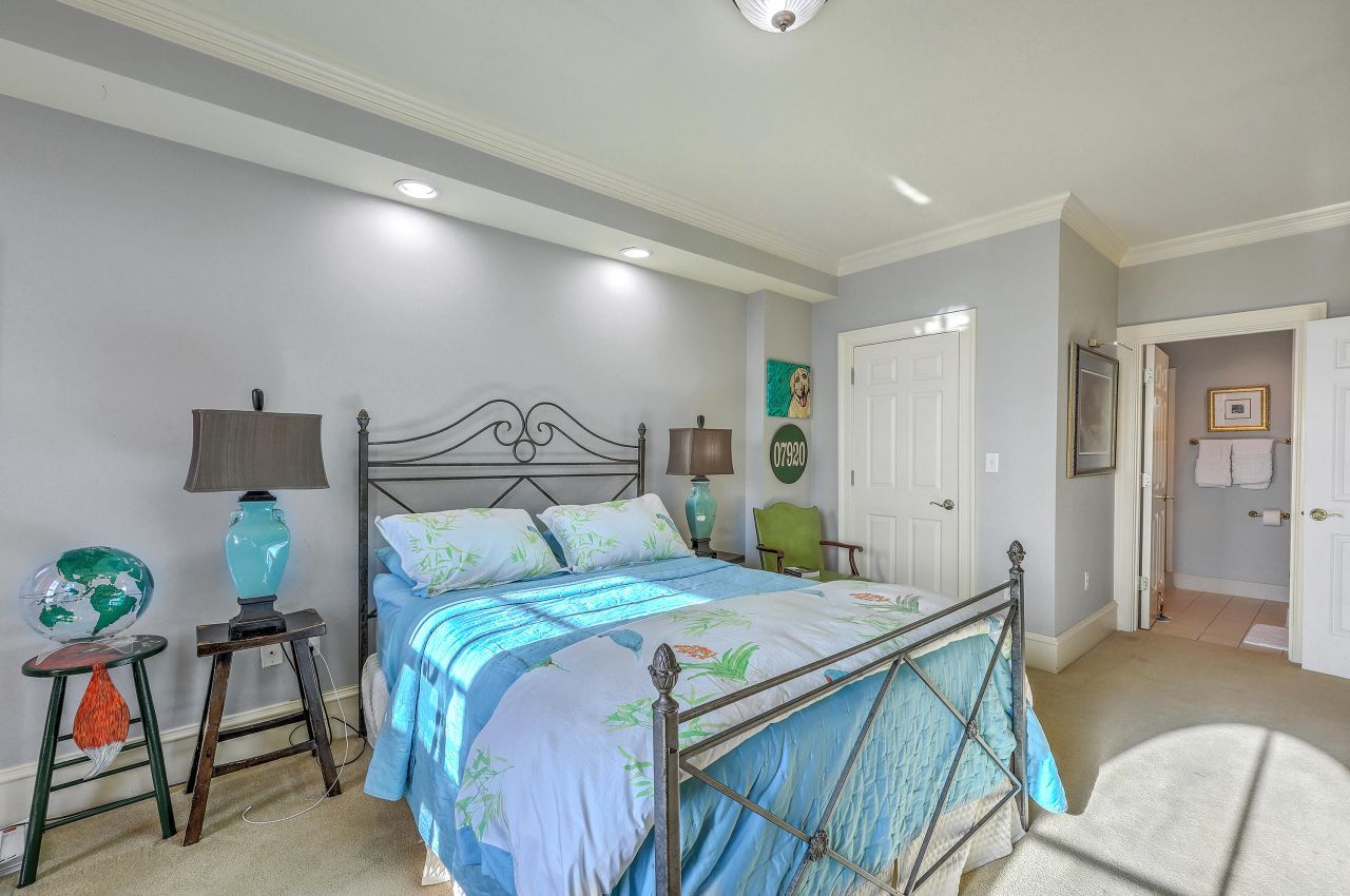 5016 Old Bridgeview Drive Photo 13