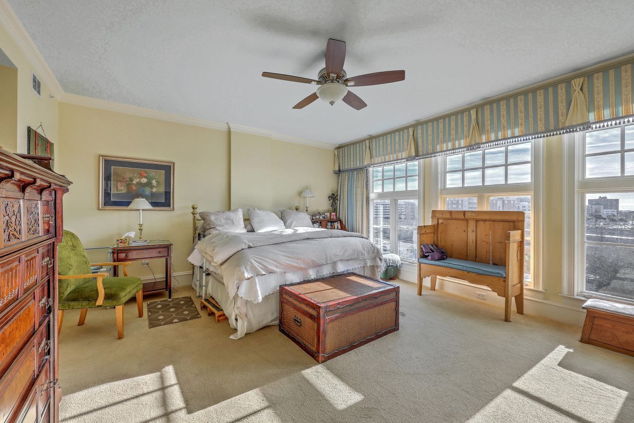 5016 Old Bridgeview Drive Photo 17