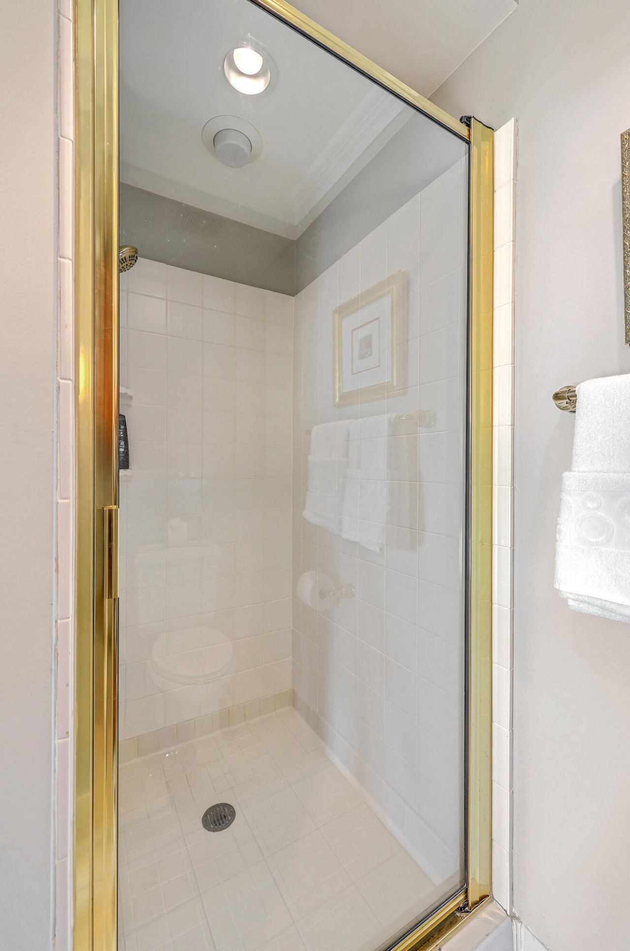 5016 Old Bridgeview Drive Photo 19