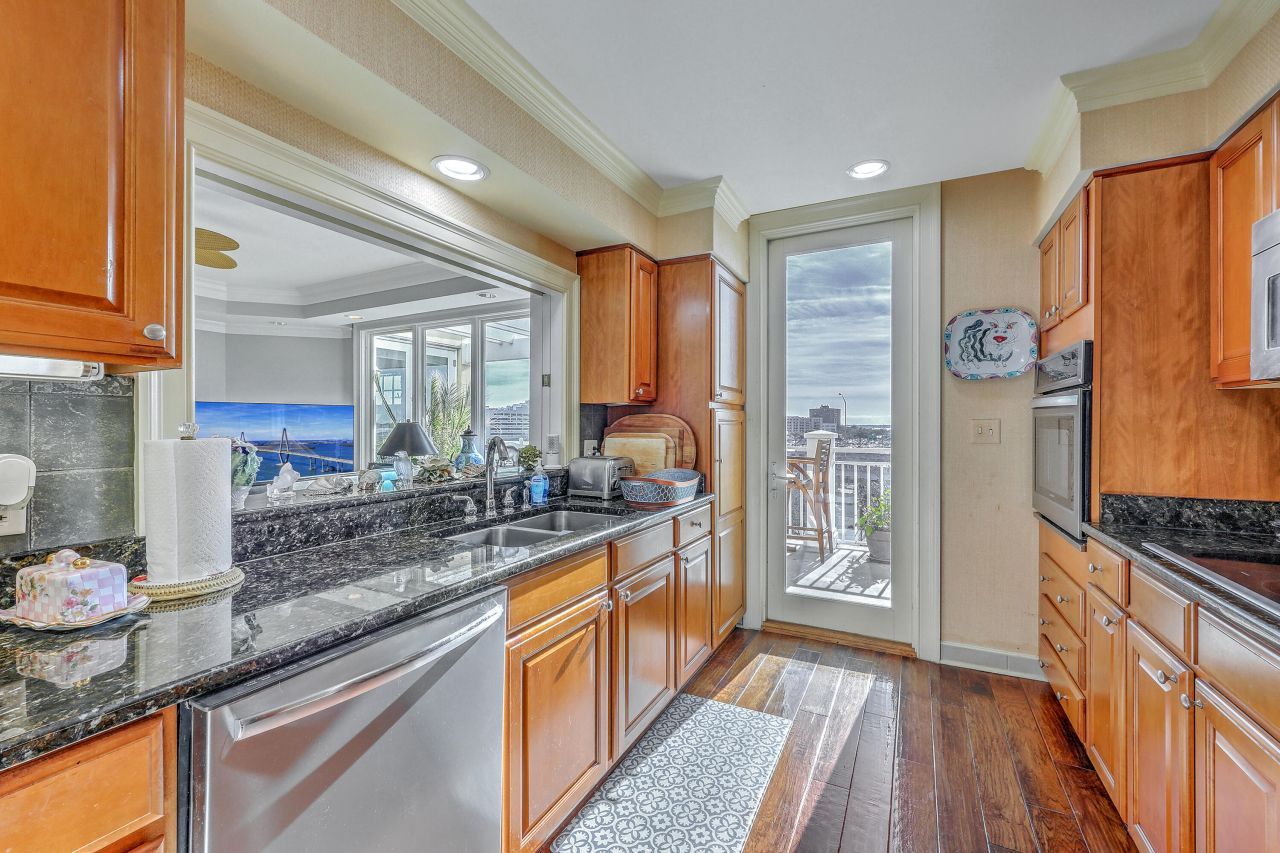 5016 Old Bridgeview Drive Photo 26