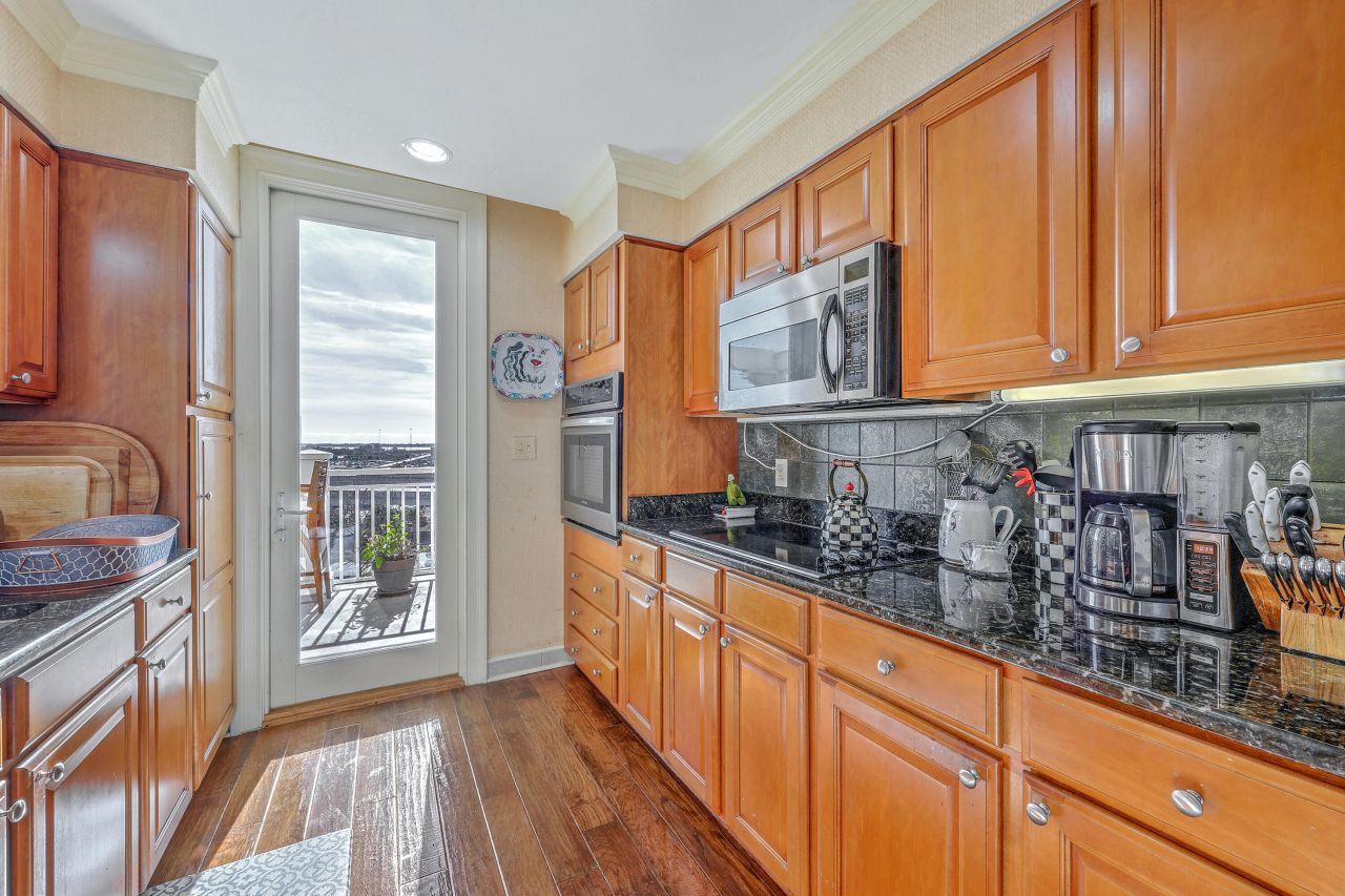 5016 Old Bridgeview Drive Photo 27