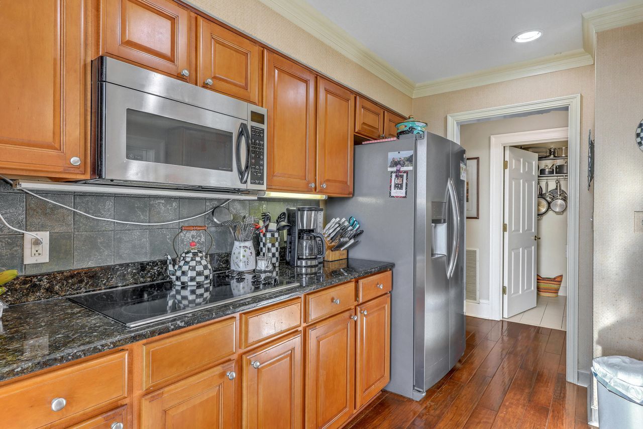 5016 Old Bridgeview Drive Photo 28