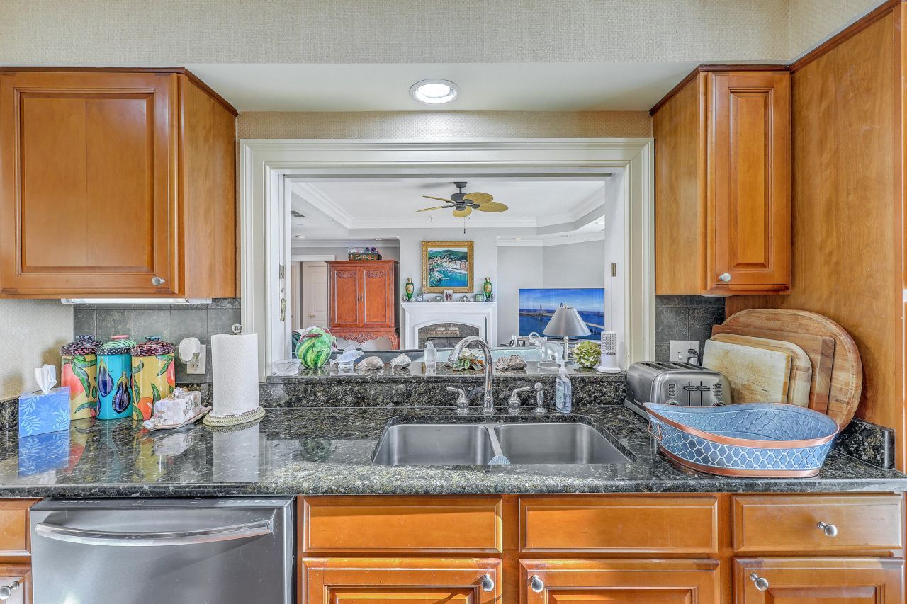 5016 Old Bridgeview Drive Photo 30