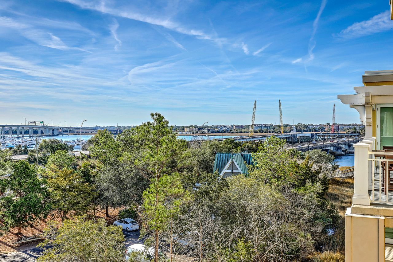 5016 Old Bridgeview Drive Photo 32